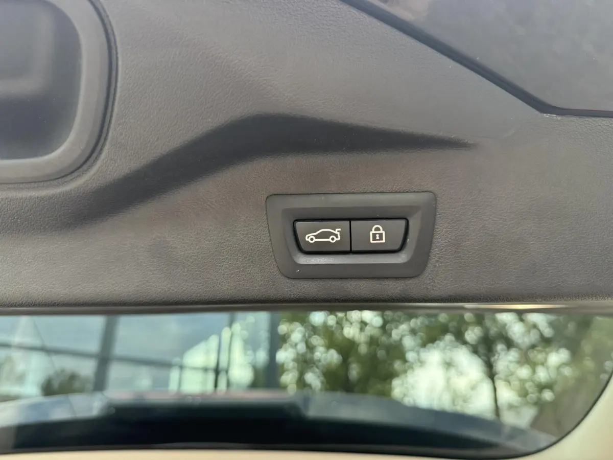xDrive45e High Executive VAN: € 61.900- VOOR: € 59.877,- UW HERFSTVOORDEEL: € 2.023,-| LASER LED| ELEKTRISCHE TREKHAAK | PANO| HUD| BMW DEALER ONDERHOUDEN| DRIVING ASS. PROFF| KEYLESS 