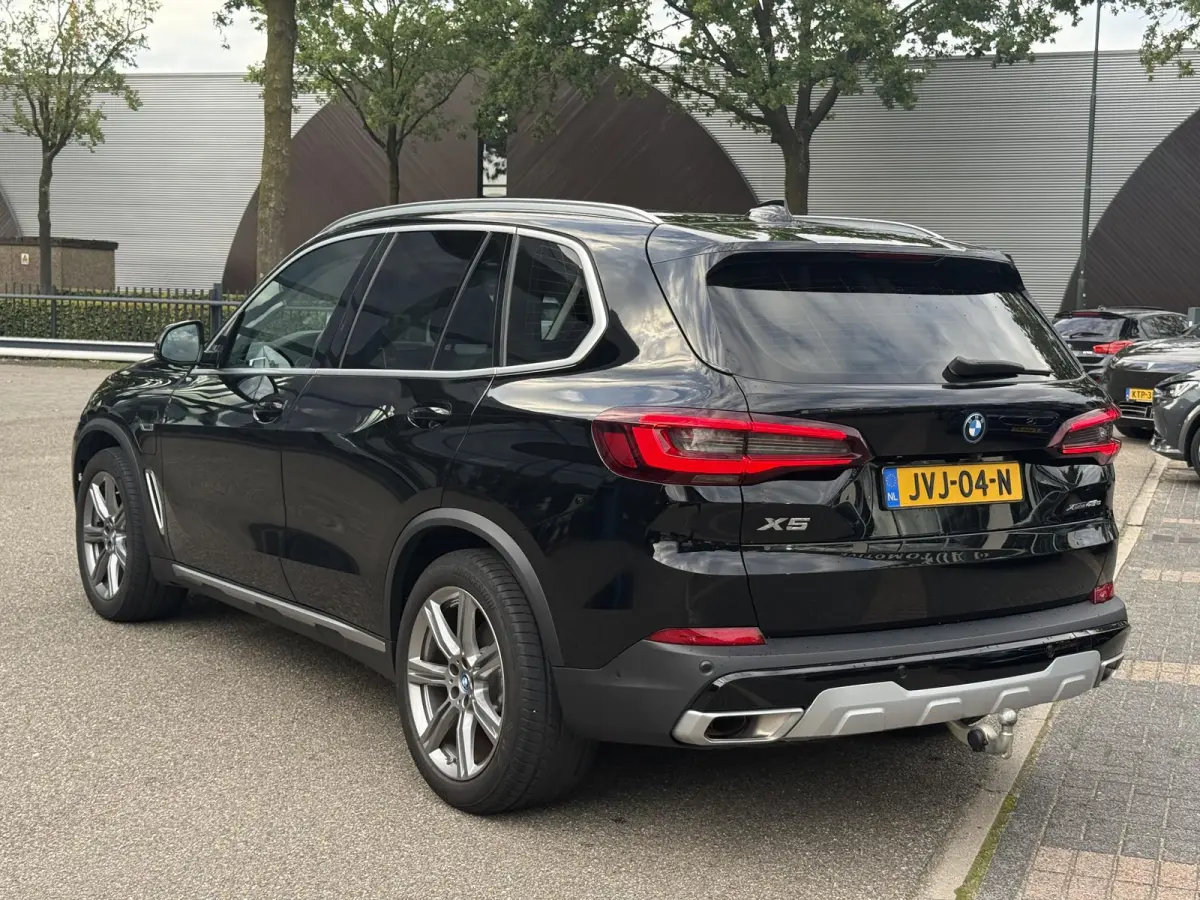 xDrive45e High Executive VAN: € 61.900- VOOR: € 59.877,- UW HERFSTVOORDEEL: € 2.023,-| LASER LED| ELEKTRISCHE TREKHAAK | PANO| HUD| BMW DEALER ONDERHOUDEN| DRIVING ASS. PROFF| KEYLESS 