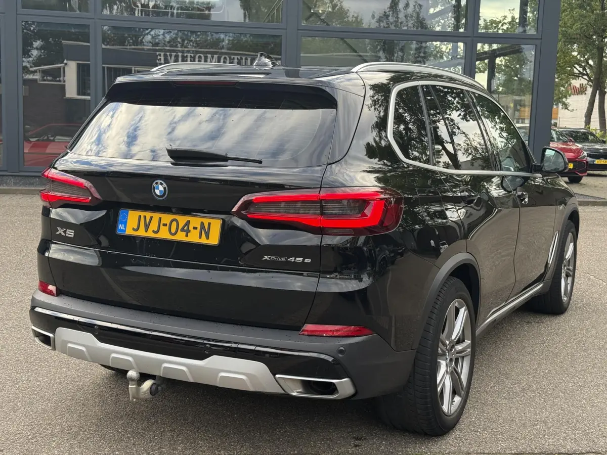 xDrive45e High Executive VAN: € 61.900- VOOR: € 59.877,- UW HERFSTVOORDEEL: € 2.023,-| LASER LED| ELEKTRISCHE TREKHAAK | PANO| HUD| BMW DEALER ONDERHOUDEN| DRIVING ASS. PROFF| KEYLESS 