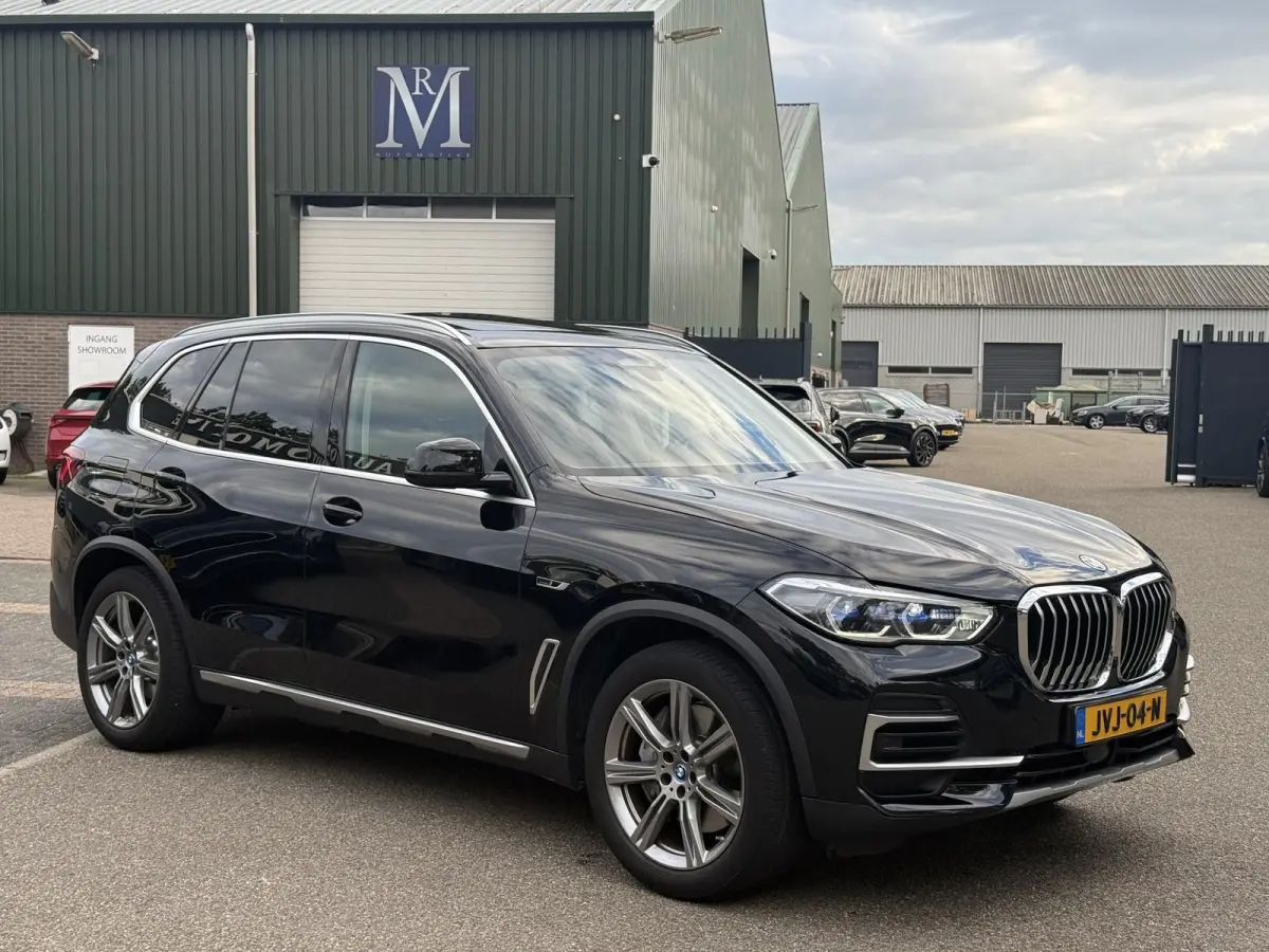 xDrive45e High Executive VAN: € 61.900- VOOR: € 59.877,- UW HERFSTVOORDEEL: € 2.023,-| LASER LED| ELEKTRISCHE TREKHAAK | PANO| HUD| BMW DEALER ONDERHOUDEN| DRIVING ASS. PROFF| KEYLESS 