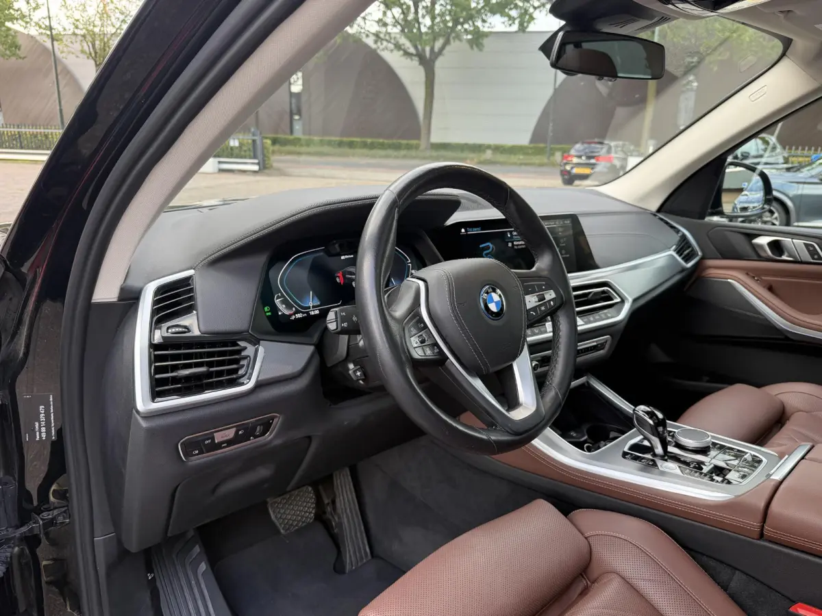 xDrive45e High Executive VAN: € 61.900- VOOR: € 59.877,- UW HERFSTVOORDEEL: € 2.023,-| LASER LED| ELEKTRISCHE TREKHAAK | PANO| HUD| BMW DEALER ONDERHOUDEN| DRIVING ASS. PROFF| KEYLESS 