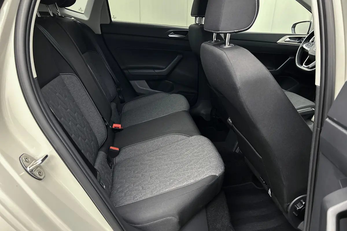 1.0 | LED koplampen | Stoelverwarming | Apple Carplay