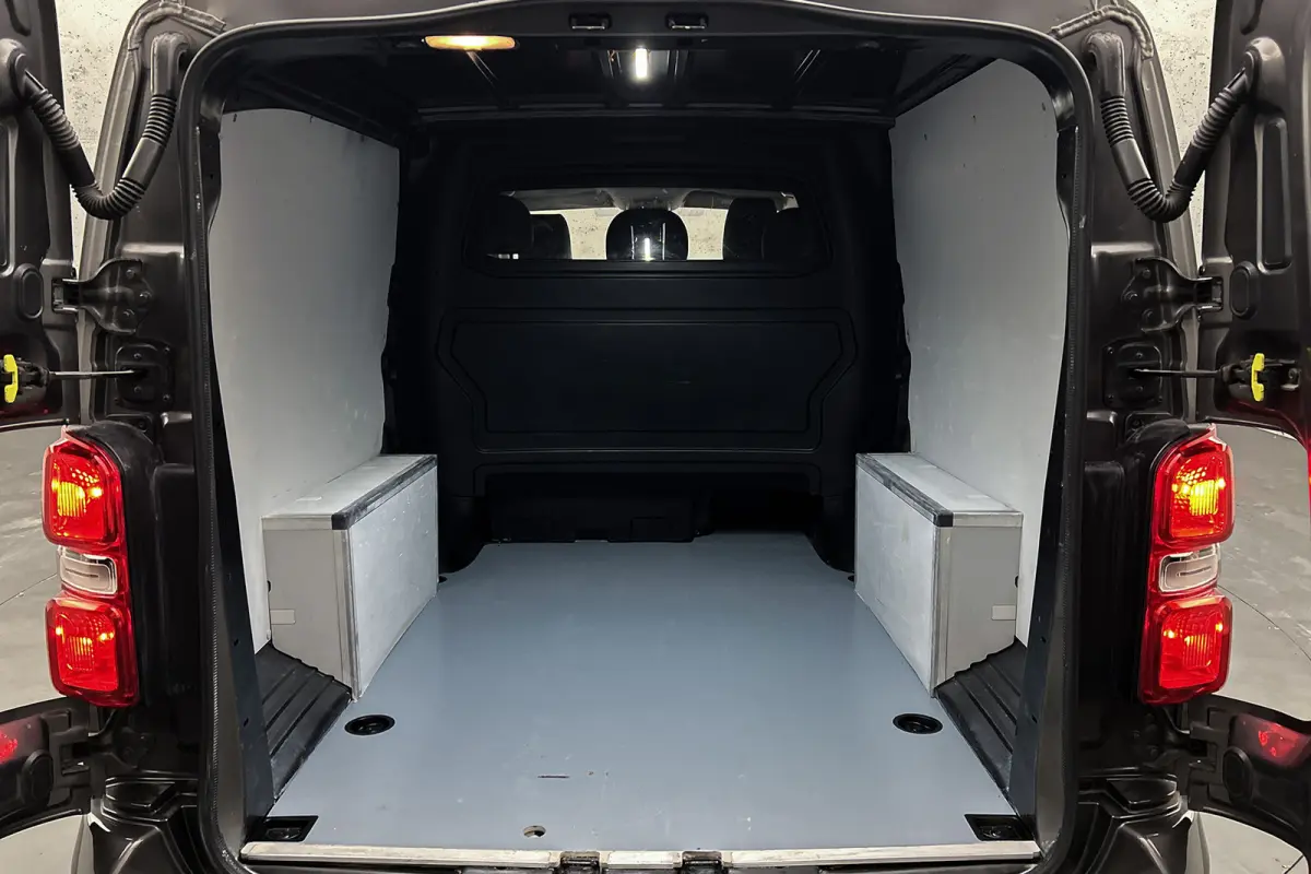 2.0 CDTI 177PK L3 Dubbel cabine | Innovation | Irmscher Sport | Camera | Trekhaak | LED koplampen