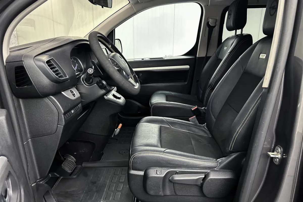 2.0 CDTI 177PK L3 Dubbel cabine | Innovation | Irmscher Sport | Camera | Trekhaak | LED koplampen