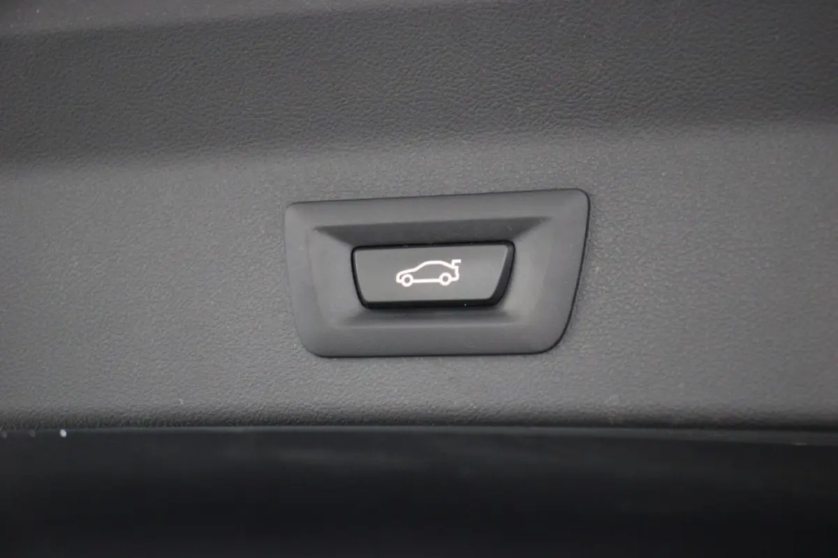 Executive 80 kWh - Panorama, Carplay, Camera, Leer, Stoelverw. Memory, SOH 97,6%