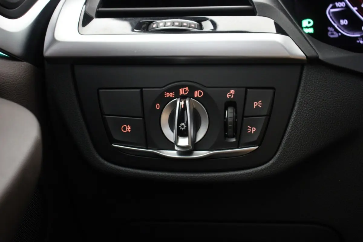 Executive 80 kWh - Panorama, Carplay, Camera, Leer, Stoelverw. Memory, SOH 97,6%