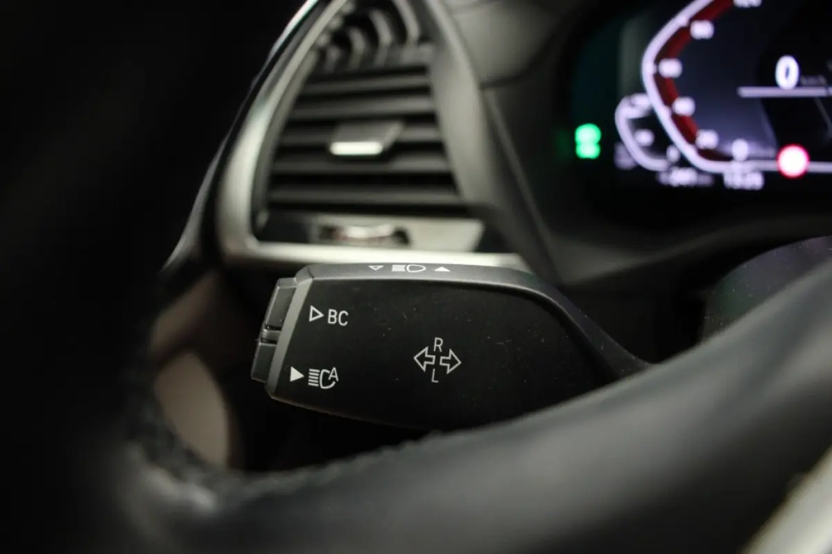 Executive 80 kWh - Panorama, Carplay, Camera, Leer, Stoelverw. Memory, SOH 97,6%