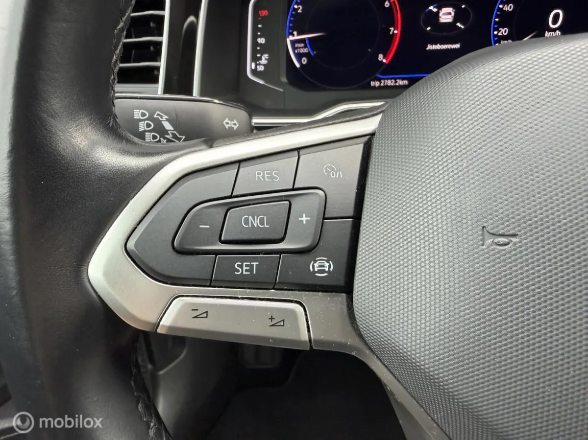 1.0 TSI Style CARPLAY*IQLIGHTS*PDC*VIRTUALD*CLIMA*NAV