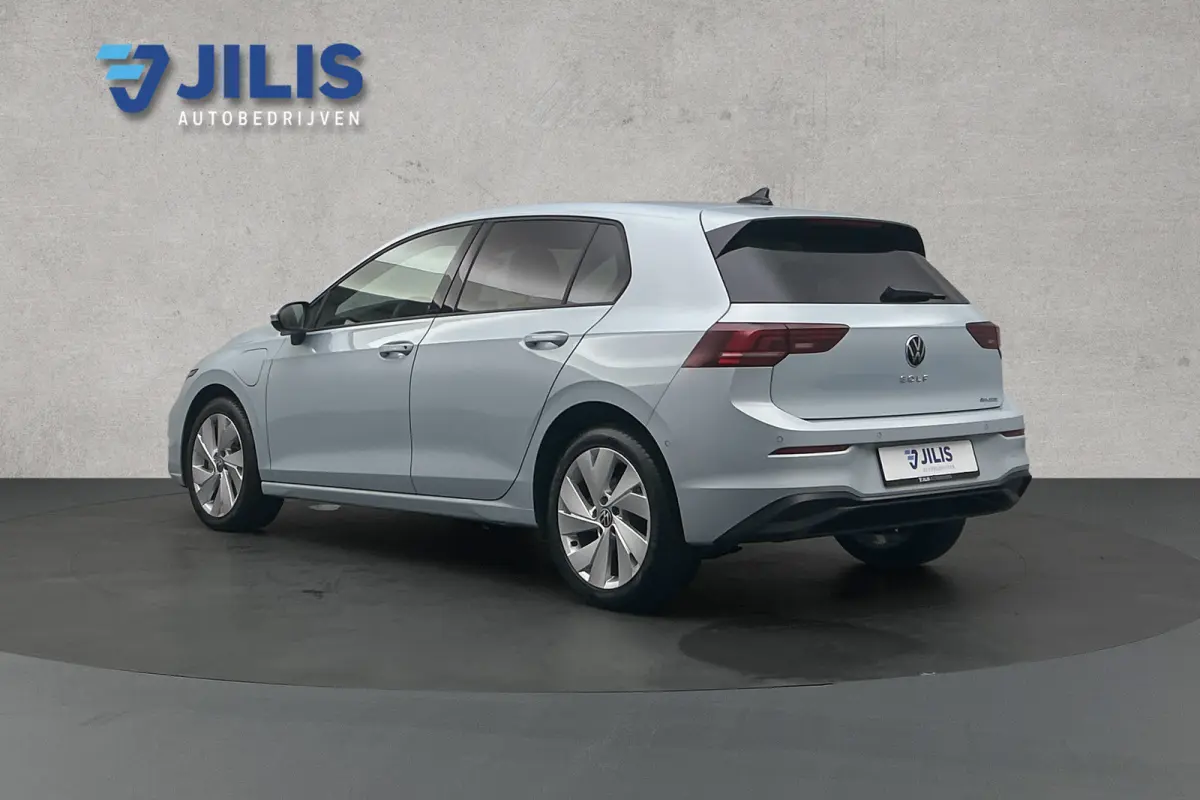 Life plus 1.5 TSI eHybrid | Stoelverwarming | Adaptieve cruise control | Camera