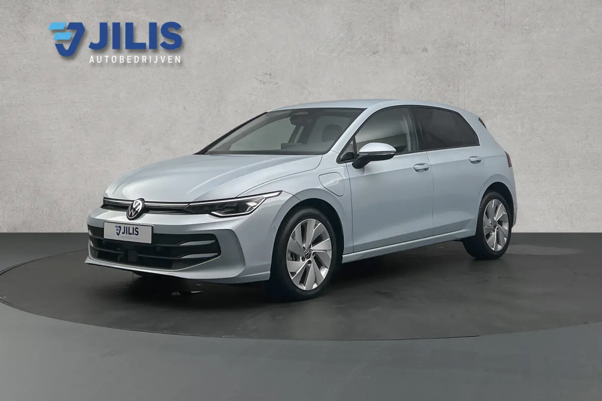 Life plus 1.5 TSI eHybrid | Stoelverwarming | Adaptieve cruise control | Camera