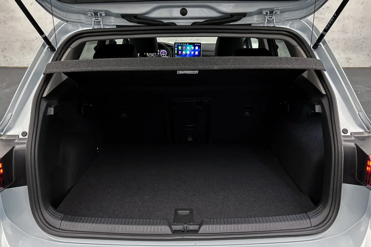 Life plus 1.5 TSI eHybrid | Stoelverwarming | Adaptieve cruise control | Camera