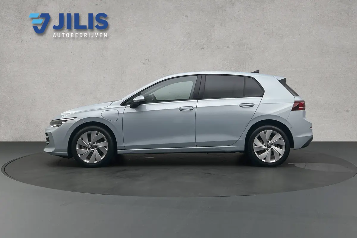 Life plus 1.5 TSI eHybrid | Stoelverwarming | Adaptieve cruise control | Camera