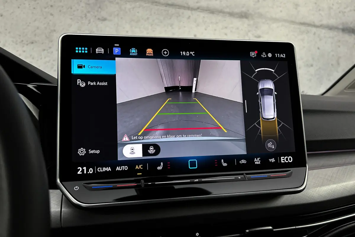 Life plus 1.5 TSI eHybrid | Stoelverwarming | Adaptieve cruise control | Camera
