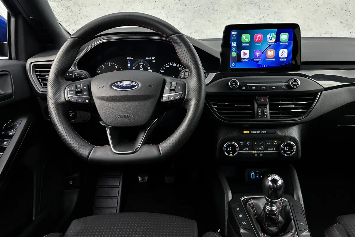 1.0 EcoBoost Hybrid ST Line Business | Trekhaak | Camera | Airco