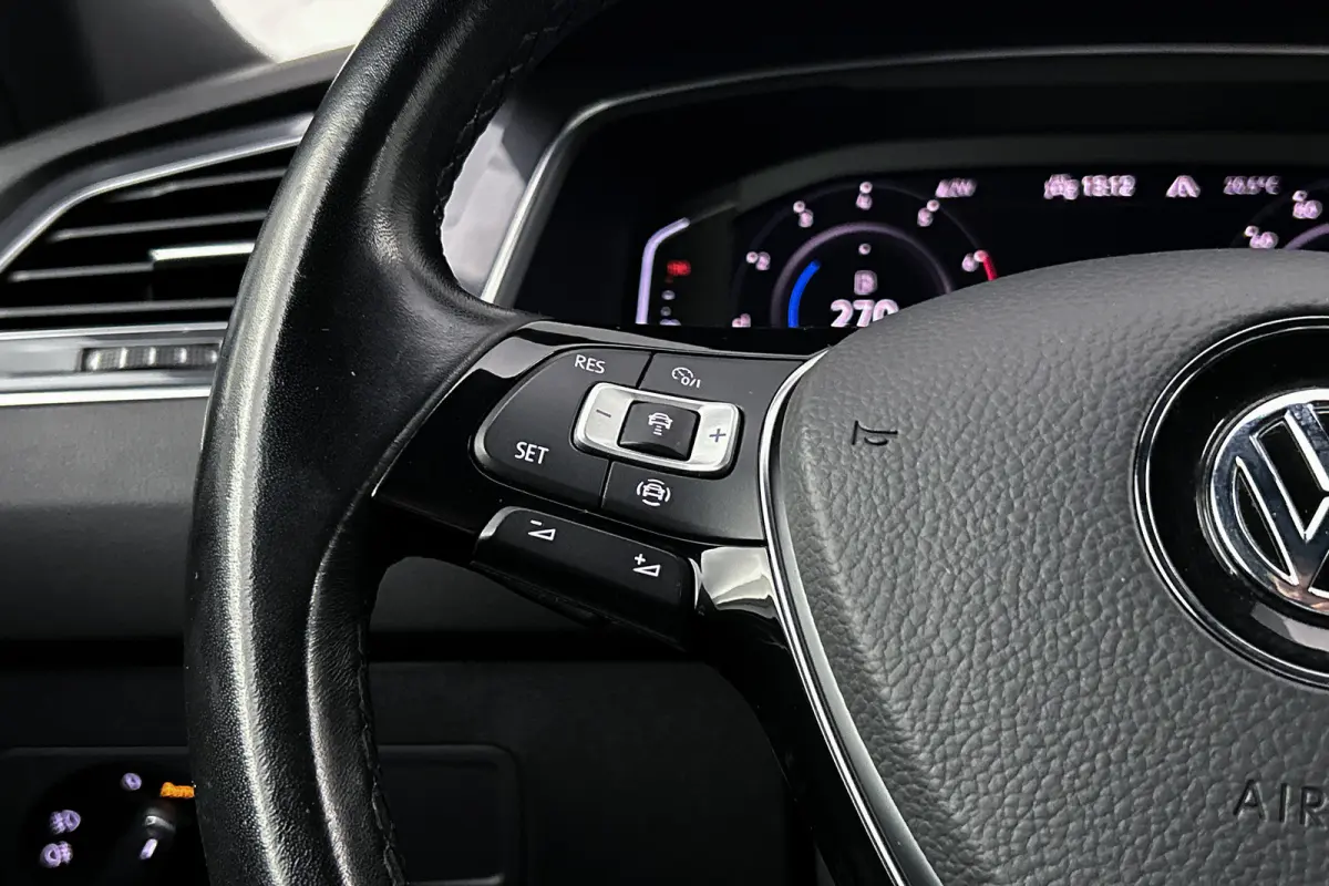 1.5 TSI Business R-line | Trekhaak | Adaptieve cruise control | LED koplampen