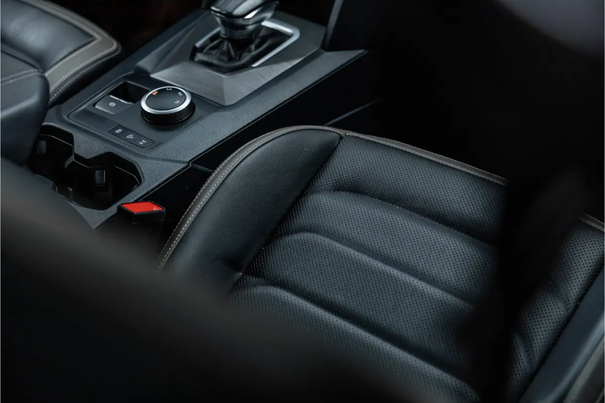 3.0 TDI 4Motion Aventura | ACC | 360 Camera | Harman Kardon | Lederen bekleding | Bi-Xenon | Trekhaak | Blind spot | Navigatie | CarPlay | Dealer onderhouden | Grijs kenteken | Stoelverwarmi