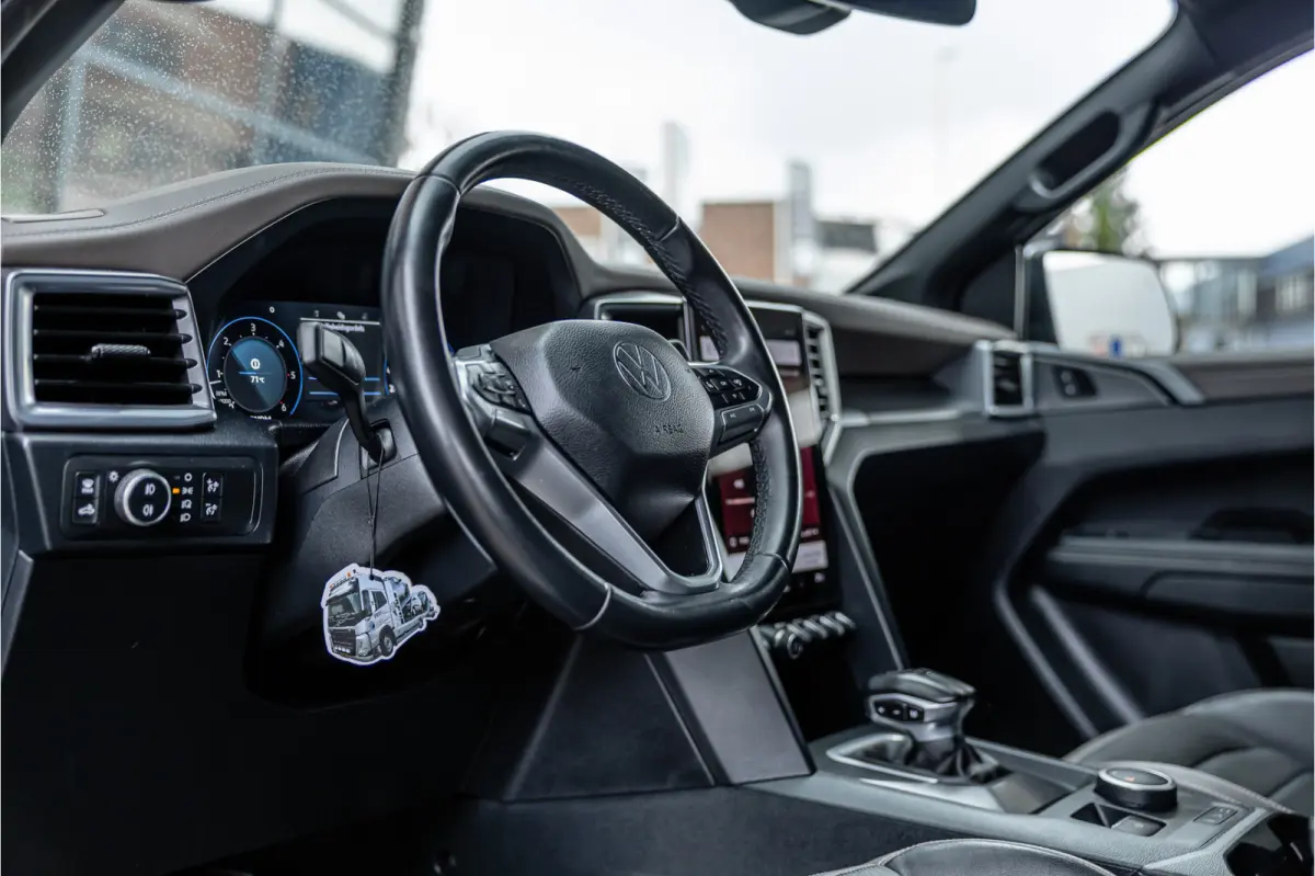 3.0 TDI 4Motion Aventura | ACC | 360 Camera | Harman Kardon | Lederen bekleding | Bi-Xenon | Trekhaak | Blind spot | Navigatie | CarPlay | Dealer onderhouden | Grijs kenteken | Stoelverwarmi
