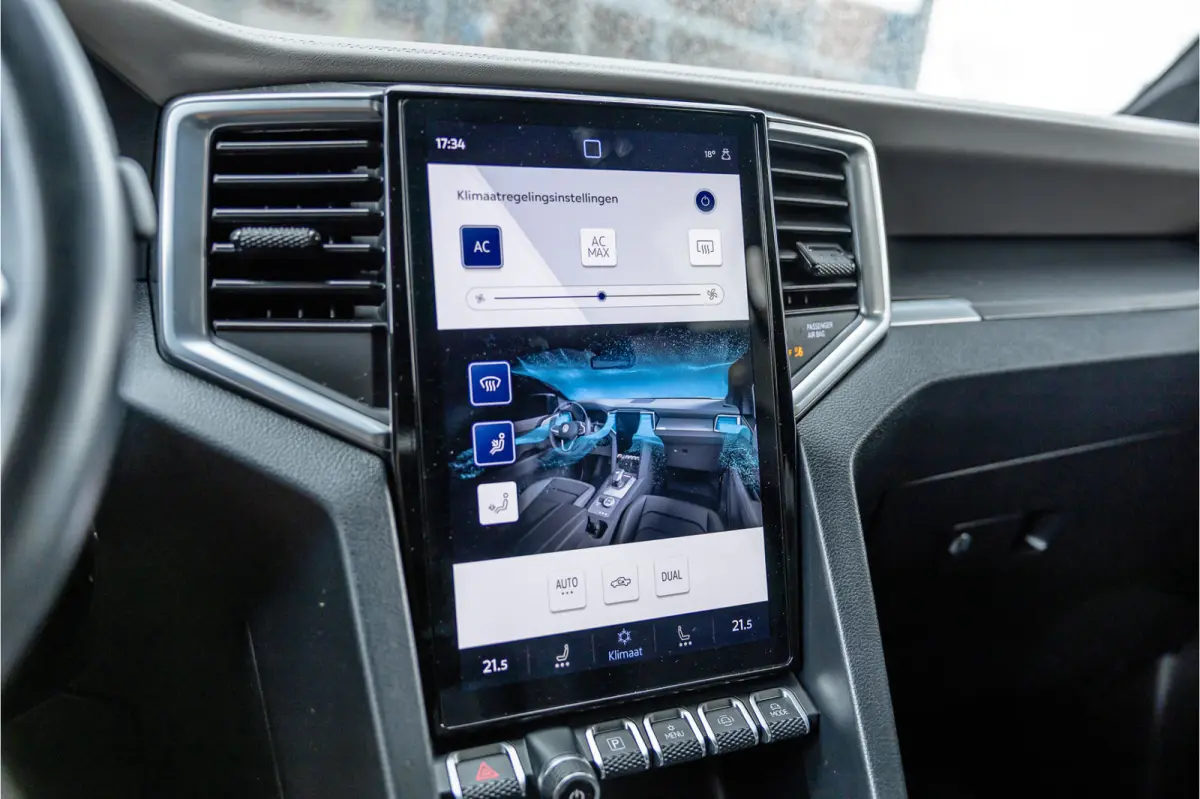 3.0 TDI 4Motion Aventura | ACC | 360 Camera | Harman Kardon | Lederen bekleding | Bi-Xenon | Trekhaak | Blind spot | Navigatie | CarPlay | Dealer onderhouden | Grijs kenteken | Stoelverwarmi