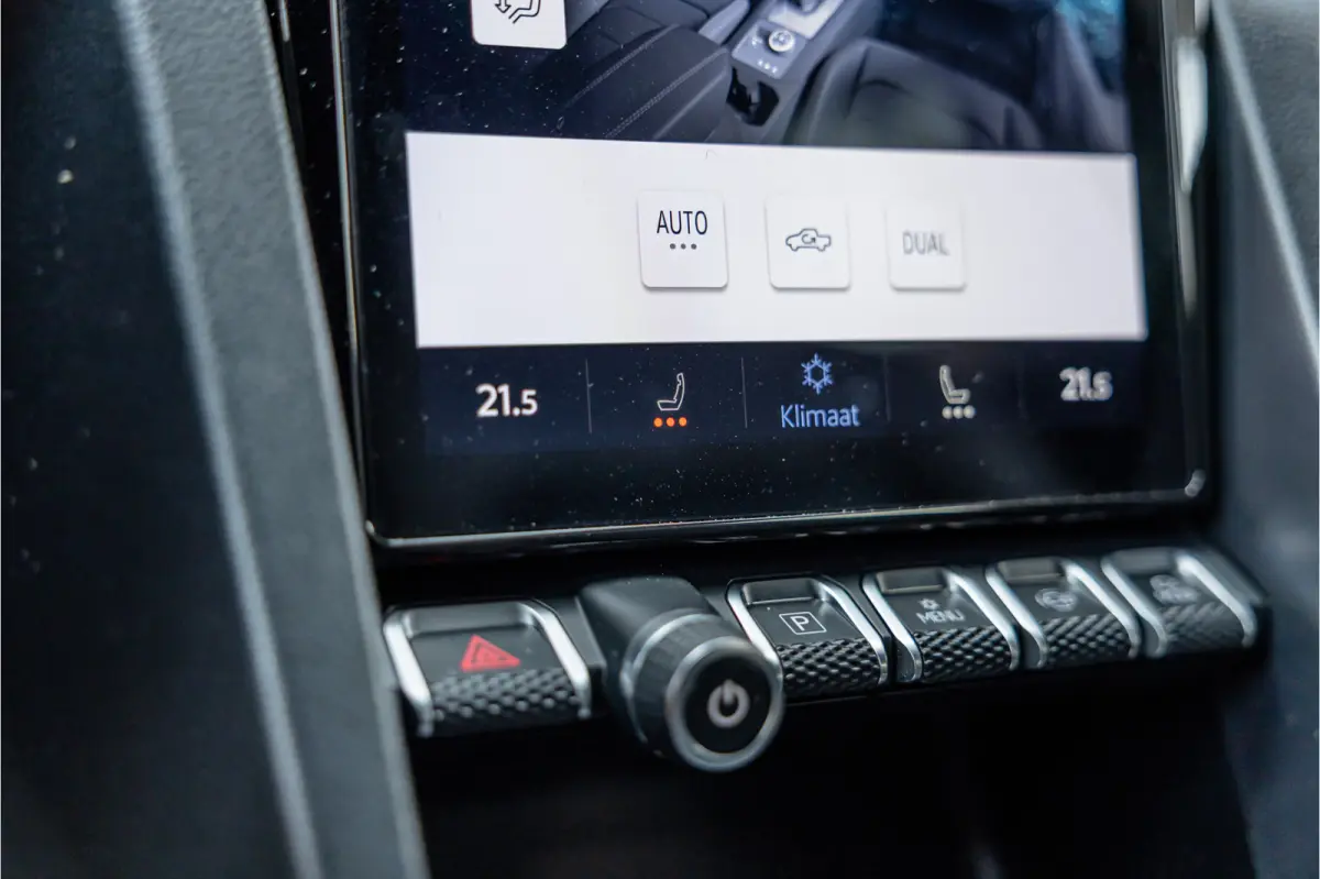 3.0 TDI 4Motion Aventura | ACC | 360 Camera | Harman Kardon | Lederen bekleding | Bi-Xenon | Trekhaak | Blind spot | Navigatie | CarPlay | Dealer onderhouden | Grijs kenteken | Stoelverwarmi