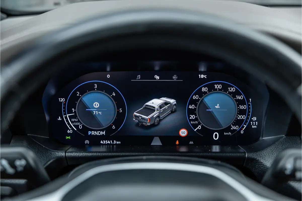 3.0 TDI 4Motion Aventura | ACC | 360 Camera | Harman Kardon | Lederen bekleding | Bi-Xenon | Trekhaak | Blind spot | Navigatie | CarPlay | Dealer onderhouden | Grijs kenteken | Stoelverwarmi