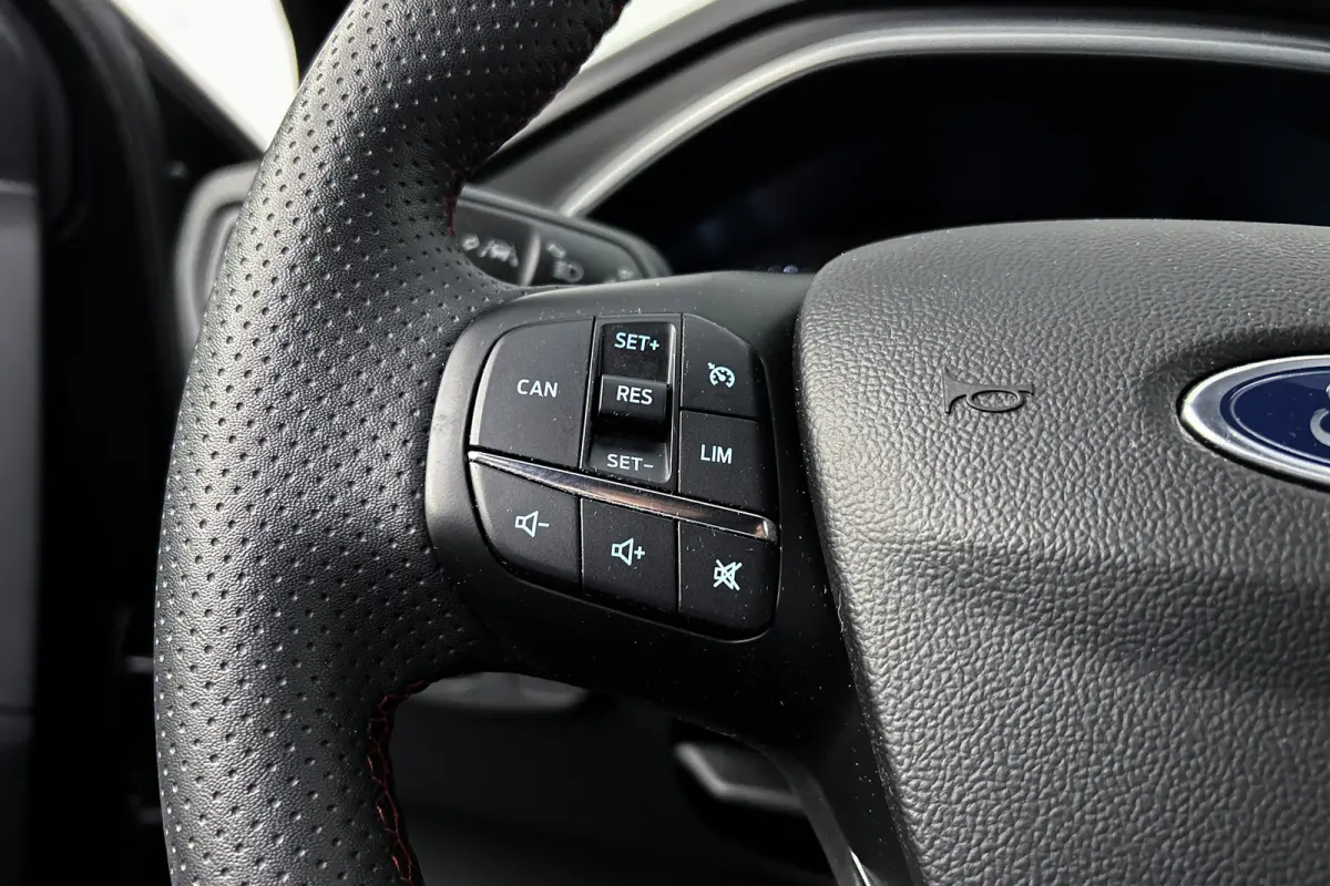 1.0 EcoBoost Hybrid ST Line | Camera | Stoelverwarming