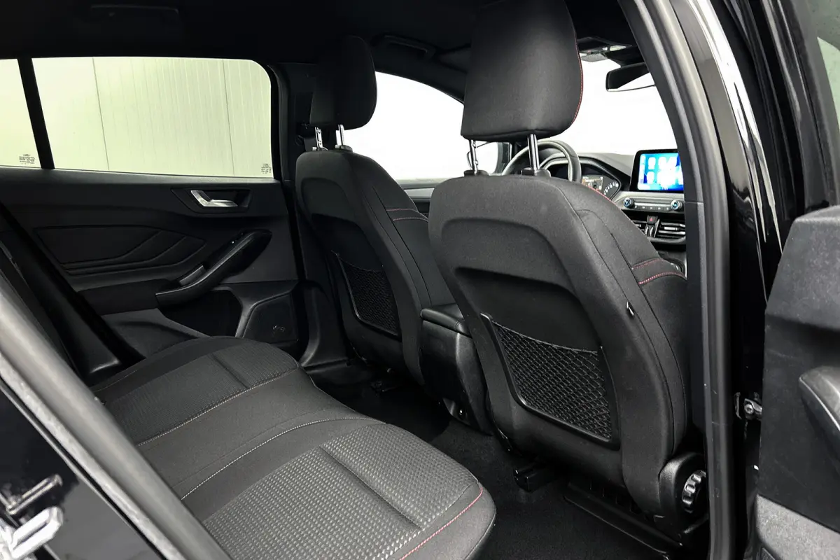 1.0 EcoBoost Hybrid ST Line | Camera | Stoelverwarming