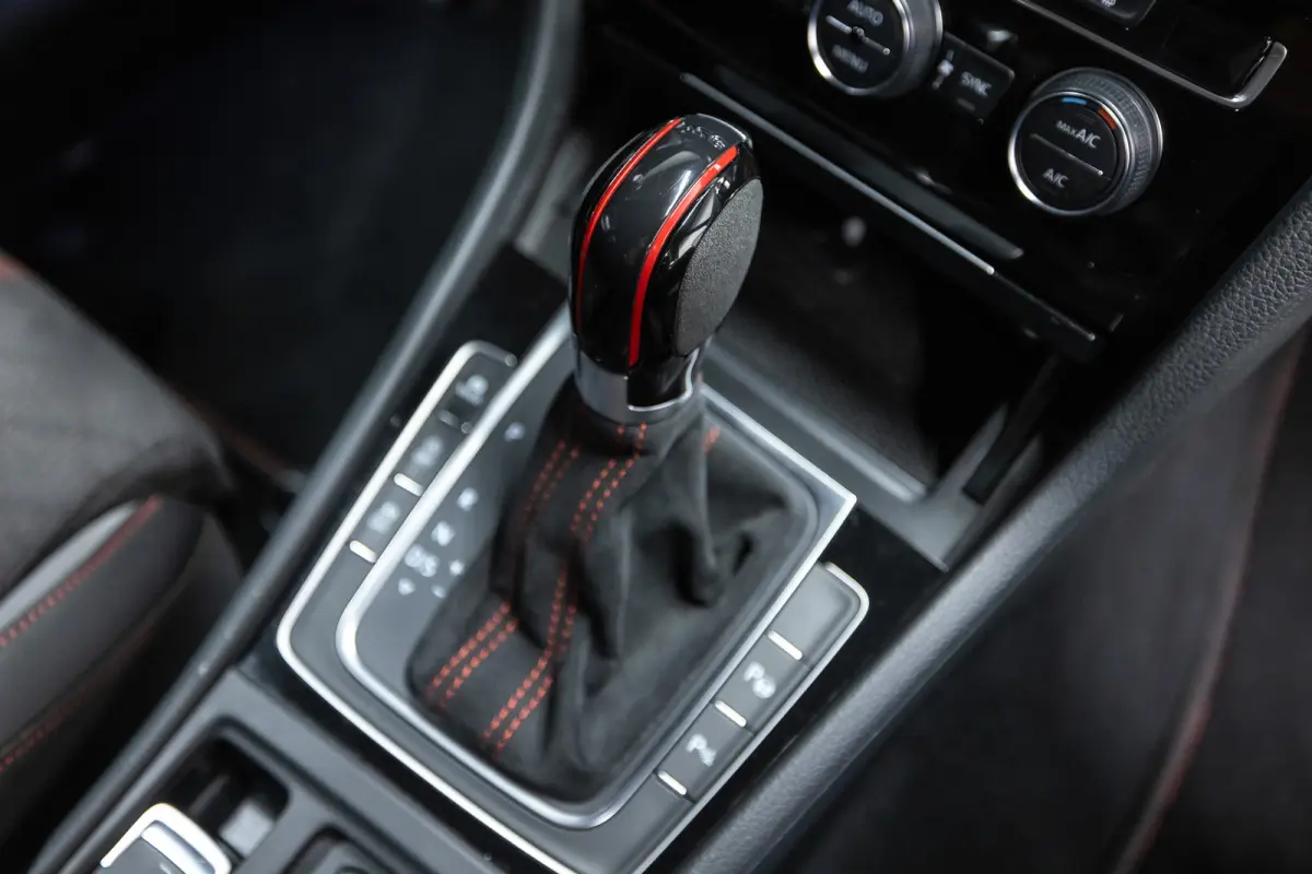 2.0 TSI GTI TCR