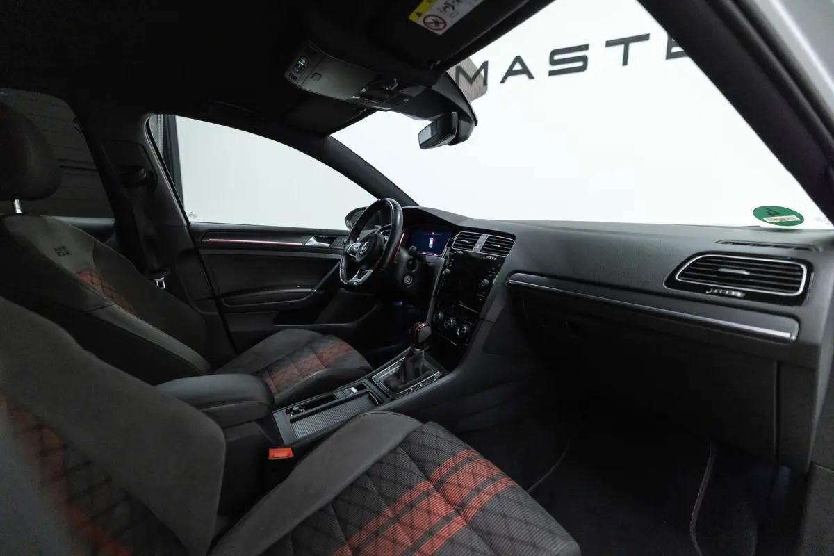 2.0 TSI GTI TCR