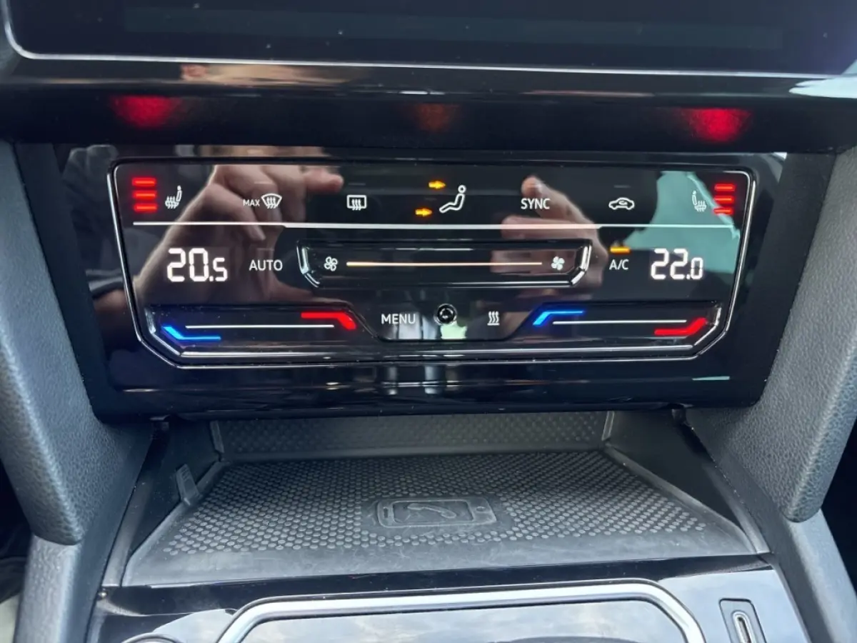 1.4 TSI GTE TREKHAAK/CAMERA/HALF-LEDERELEK-KLEP/ACC/STOELVERW/CARPLAY