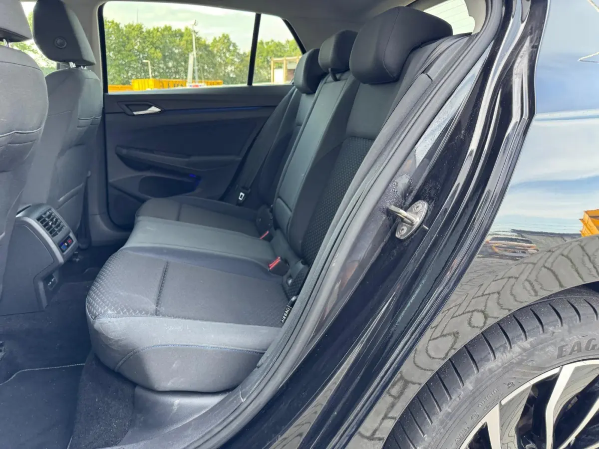 1.5 eTSI Style | Digital Cockpit | Full LED | IQ Drive | Sfeerverlichting | CarPlay | Climate | Adaptive Cruise | Navigatie | Stoelverwarming