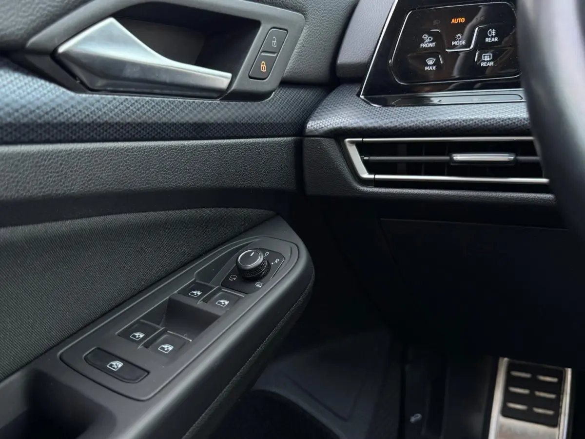 1.5 eTSI Style | Digital Cockpit | Full LED | IQ Drive | Sfeerverlichting | CarPlay | Climate | Adaptive Cruise | Navigatie | Stoelverwarming