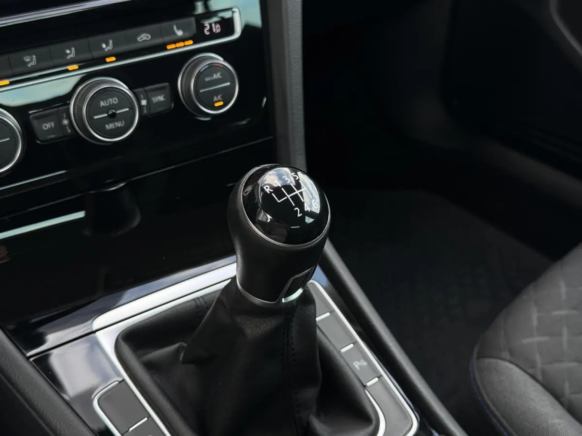 1.0 TSI Comfortline | LED | CarPlay | Adaptive Cruise | Navigatie | Climate | Stoelverwarming