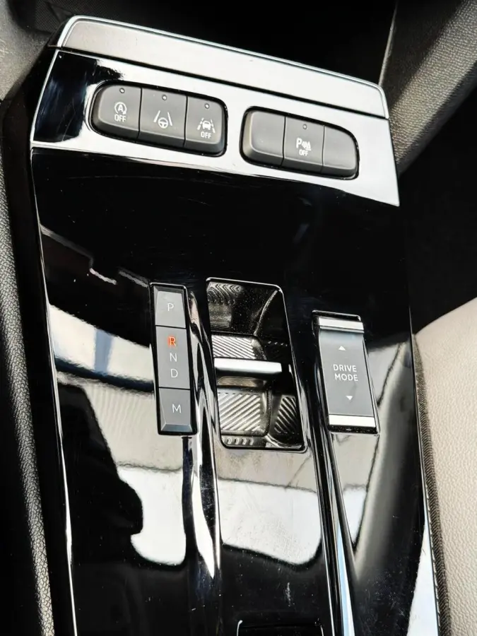 1.2 Turbo Elegance/Led/Aut/Carplay/Camera