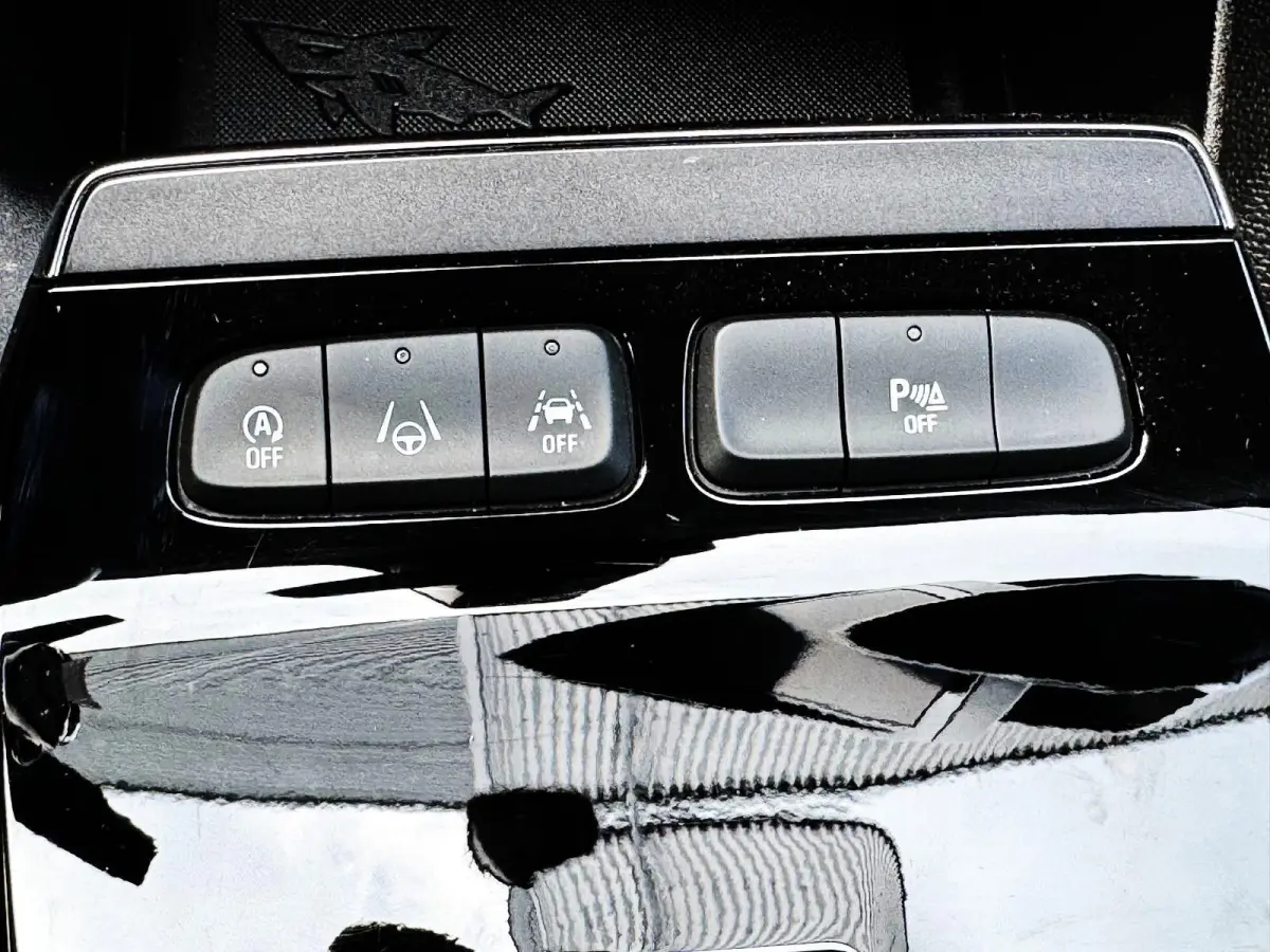 1.2 Turbo Elegance/Led/Aut/Carplay/Camera