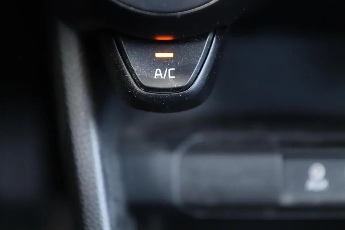 1.0 MPi DYNAMIC 🚗 | 59.145 KM | CRUISE 🚀 | AIRCO ❄️ | 15" LMV 🛞 | BLUETOOTH 🎵