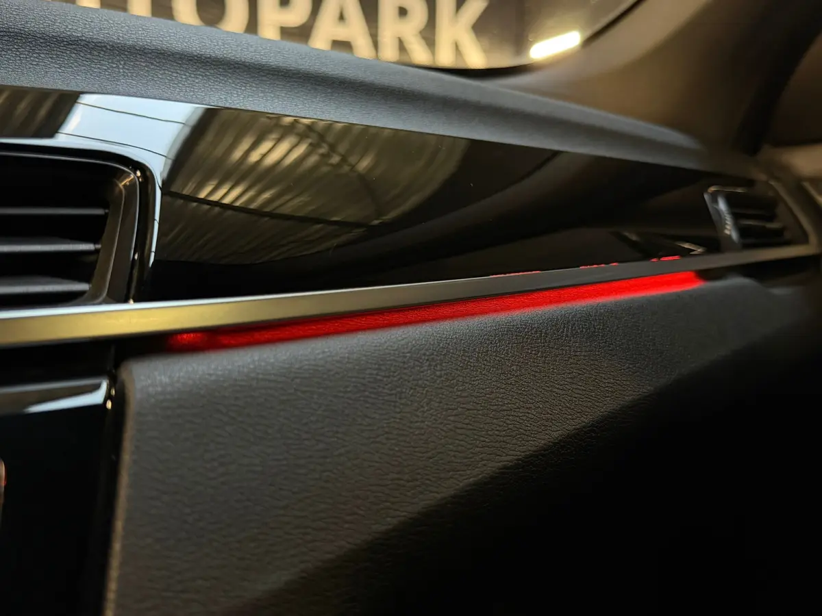 SDrive20i Centennial High Executive M-SPORT|PANO|HuD|MEMORY|KEYLESS|CAMERA|LED|LEDER|SFEERVERLICHTING|AUTOMAAT|NL AUTO|VOL!