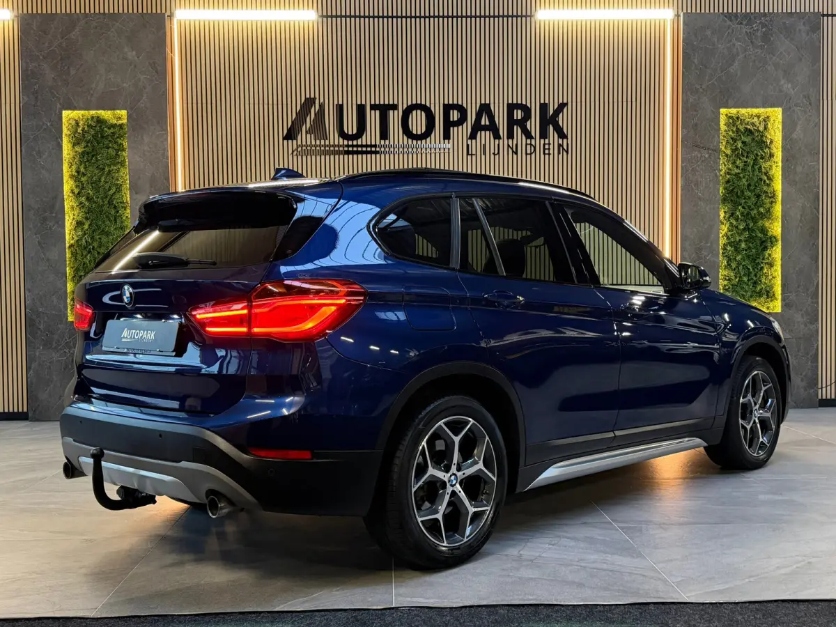 SDrive20i Centennial High Executive M-SPORT|PANO|HuD|MEMORY|KEYLESS|CAMERA|LED|LEDER|SFEERVERLICHTING|AUTOMAAT|NL AUTO|VOL!