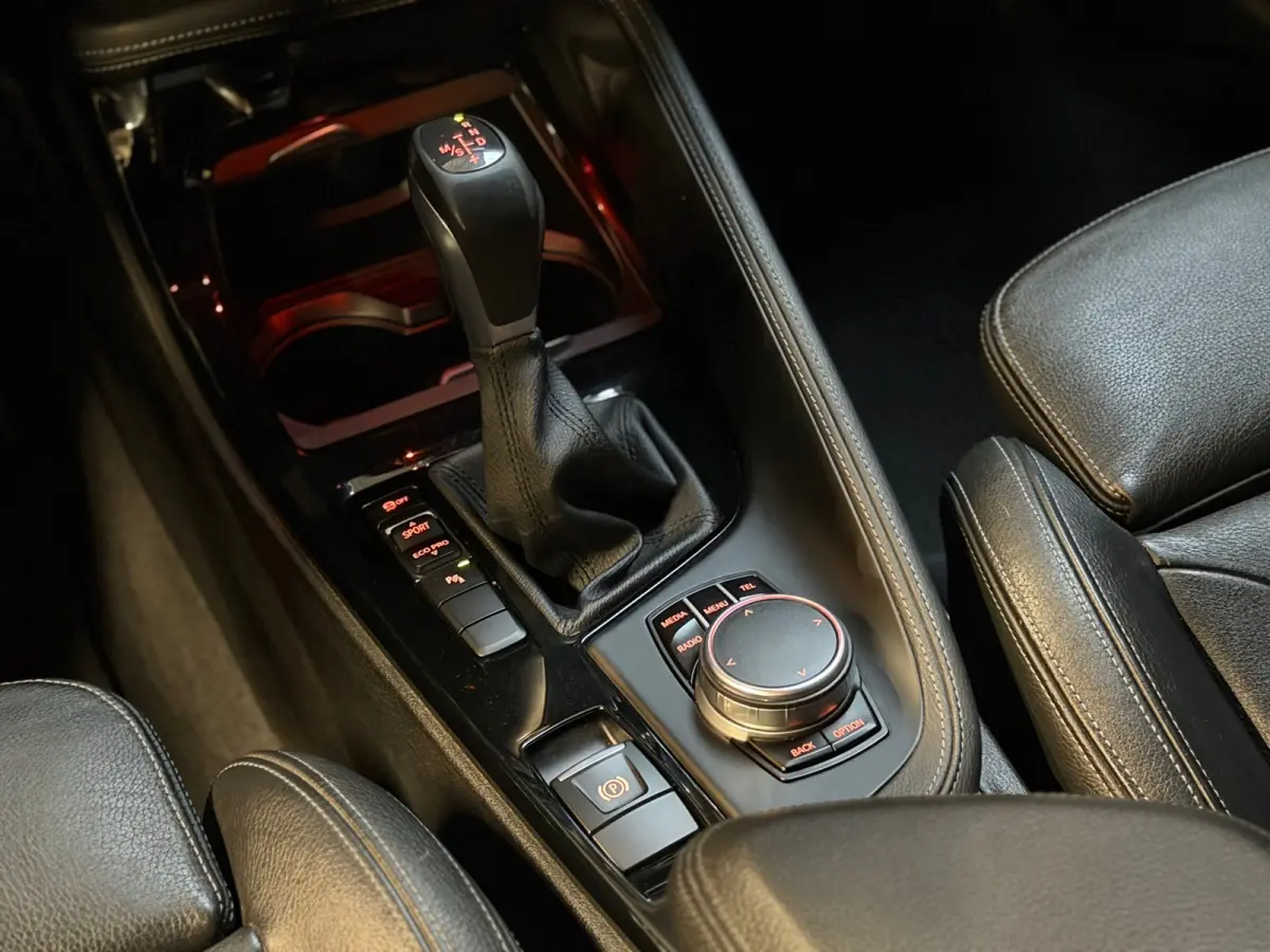 SDrive20i Centennial High Executive M-SPORT|PANO|HuD|MEMORY|KEYLESS|CAMERA|LED|LEDER|SFEERVERLICHTING|AUTOMAAT|NL AUTO|VOL!