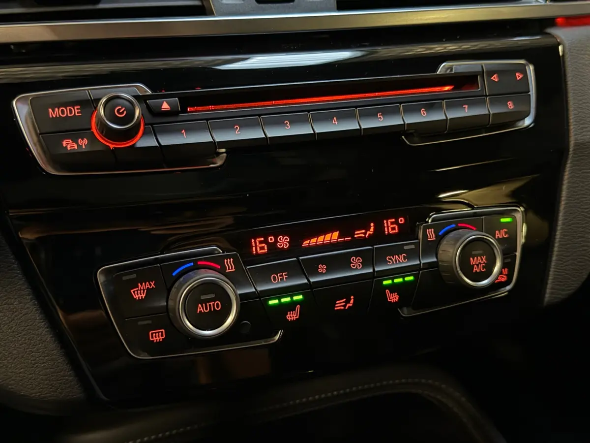 SDrive20i Centennial High Executive M-SPORT|PANO|HuD|MEMORY|KEYLESS|CAMERA|LED|LEDER|SFEERVERLICHTING|AUTOMAAT|NL AUTO|VOL!