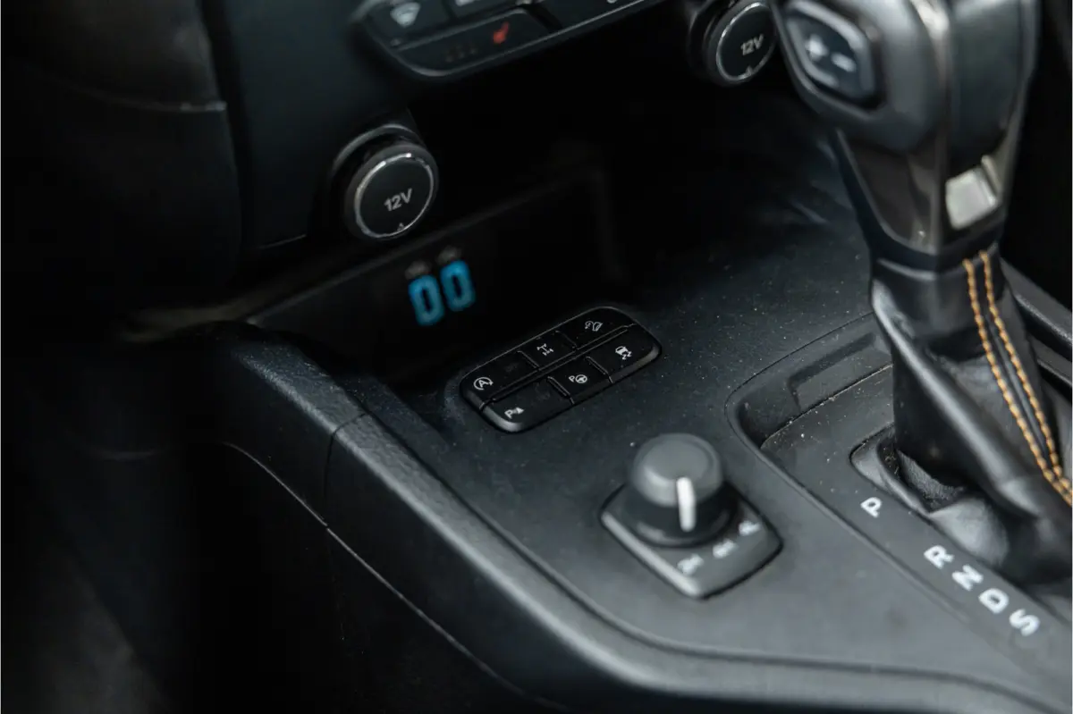 2.0 EcoBlue Wildtrak | 3500 KG | Bi-Xenon | Camera | Navigatie | Trekhaak | Cruise control | DAB | Stoelverwarming | Lederen bekleding | Orig. NL auto | Nieuwe APK