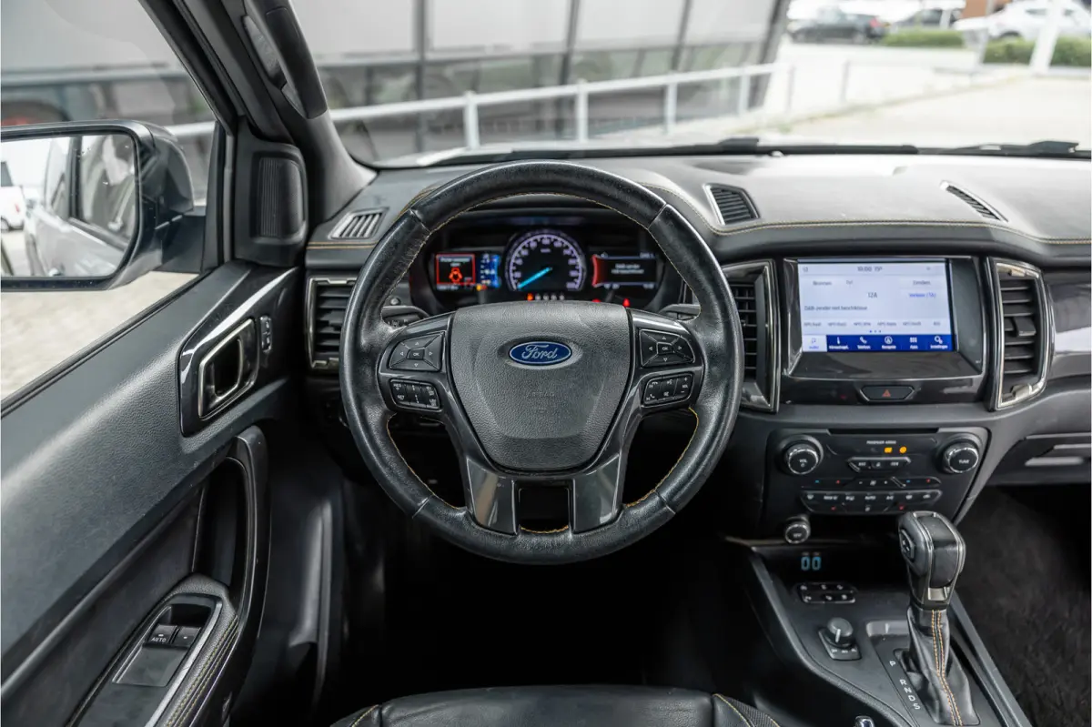2.0 EcoBlue Wildtrak | 3500 KG | Bi-Xenon | Camera | Navigatie | Trekhaak | Cruise control | DAB | Stoelverwarming | Lederen bekleding | Orig. NL auto | Nieuwe APK