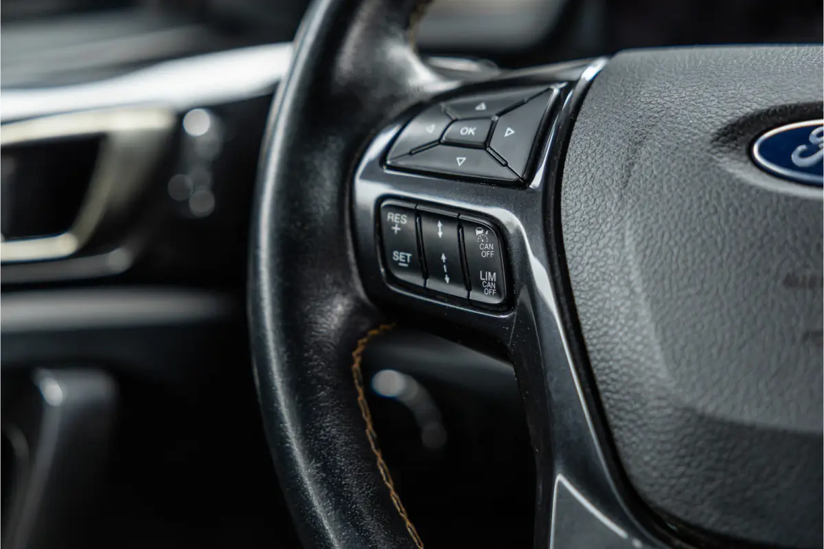 2.0 EcoBlue Wildtrak | 3500 KG | Bi-Xenon | Camera | Navigatie | Trekhaak | Cruise control | DAB | Stoelverwarming | Lederen bekleding | Orig. NL auto | Nieuwe APK