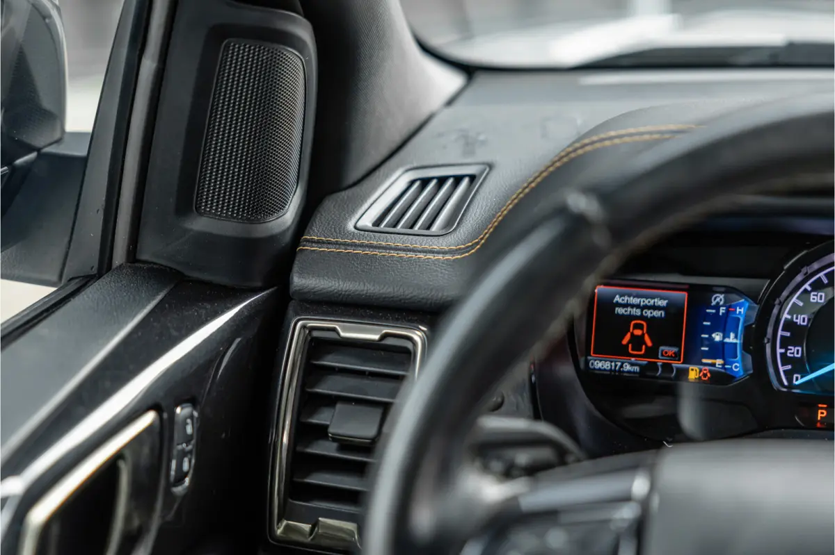 2.0 EcoBlue Wildtrak | 3500 KG | Bi-Xenon | Camera | Navigatie | Trekhaak | Cruise control | DAB | Stoelverwarming | Lederen bekleding | Orig. NL auto | Nieuwe APK