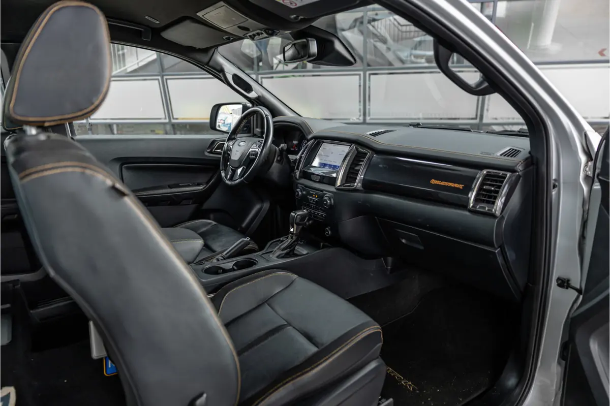 2.0 EcoBlue Wildtrak | 3500 KG | Bi-Xenon | Camera | Navigatie | Trekhaak | Cruise control | DAB | Stoelverwarming | Lederen bekleding | Orig. NL auto | Nieuwe APK