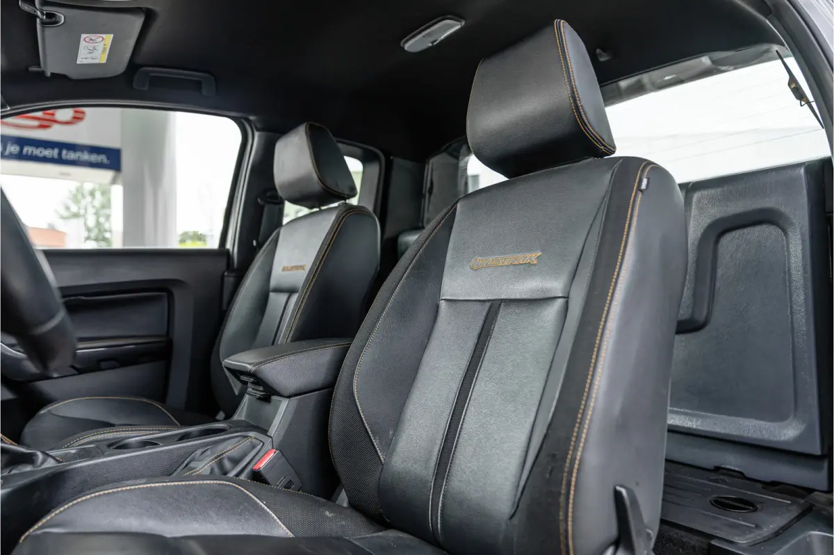 2.0 EcoBlue Wildtrak | 3500 KG | Bi-Xenon | Camera | Navigatie | Trekhaak | Cruise control | DAB | Stoelverwarming | Lederen bekleding | Orig. NL auto | Nieuwe APK