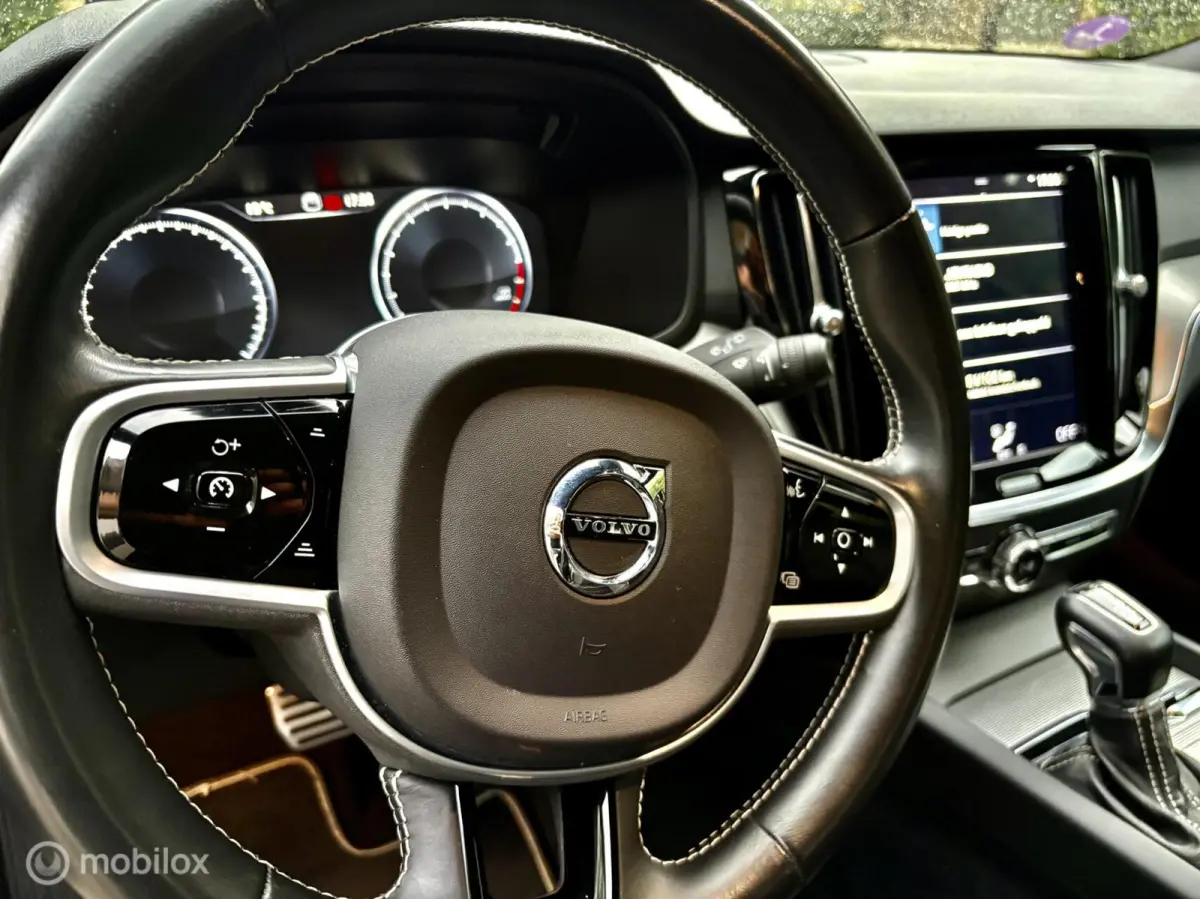 2.0 T4 R-Design 211 pk BLIS Polestar tuning