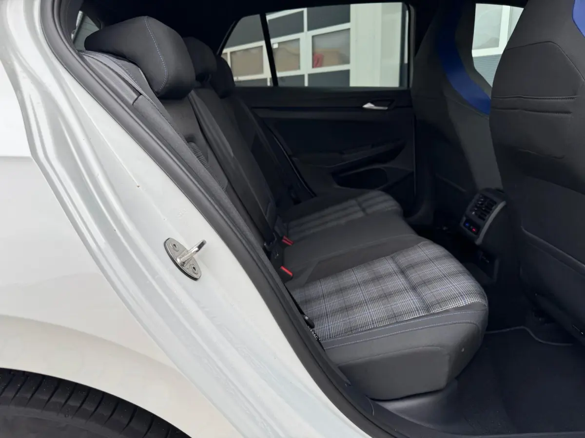 1.4 eHybrid GTE 245PK | Digital Cockpit | IQ Drive | Sportstoelen | LED | CarPlay | Adaptive Cruise | Navigatie | Climate