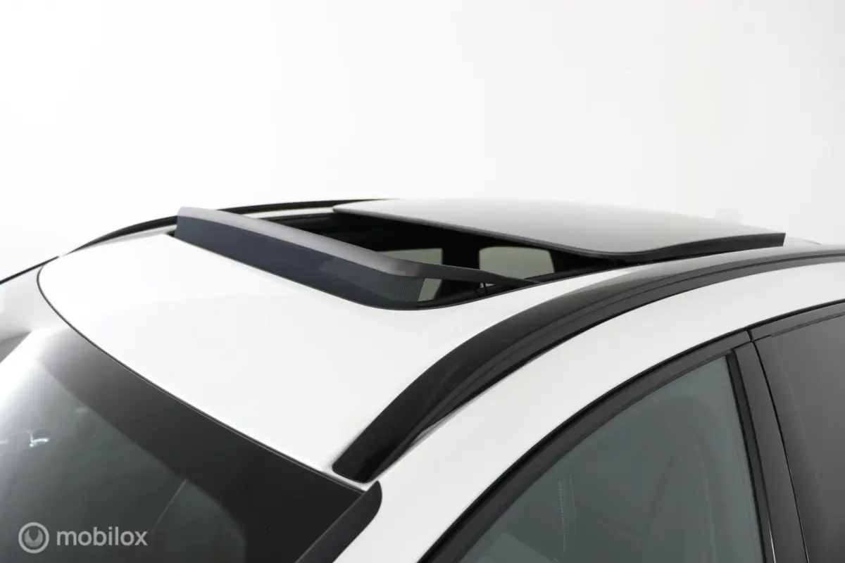 2.0 T6 Plug-in hybrid AWD Ultra Black Edition | Head Up | Panoramadak | 360 Camera | Harman Kardon | Adaptieve Cruise | BLISS