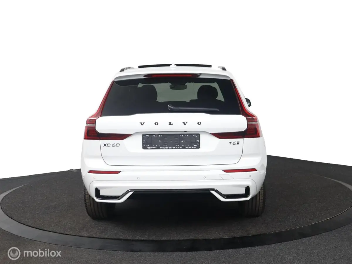 2.0 T6 Plug-in hybrid AWD Ultra Black Edition | Head Up | Panoramadak | 360 Camera | Harman Kardon | Adaptieve Cruise | BLISS