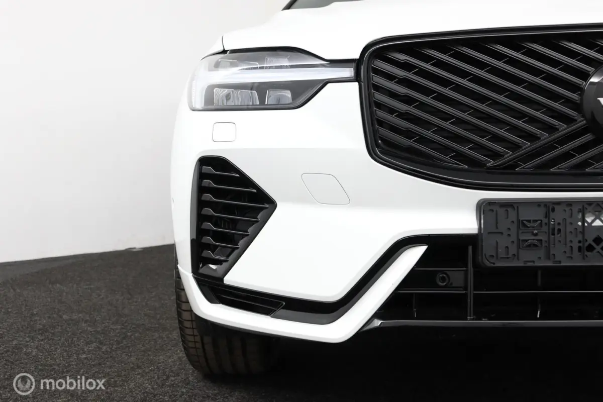 2.0 T6 Plug-in hybrid AWD Ultra Black Edition | Head Up | Panoramadak | 360 Camera | Harman Kardon | Adaptieve Cruise | BLISS